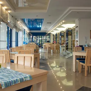 Palace - Half Board Hotel